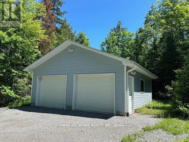 33 EDWINA DRIVE