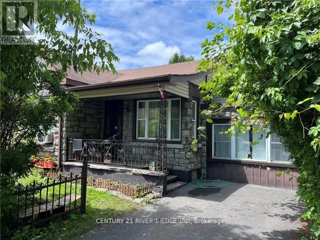 620 FIRST STREET E