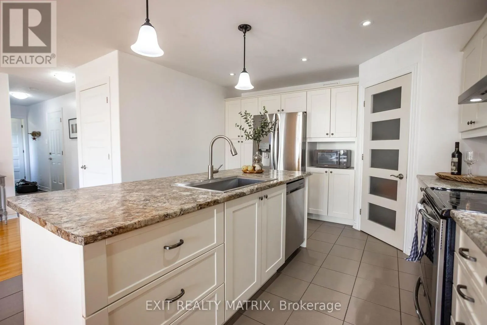 228 OLDE TOWNE AVENUE