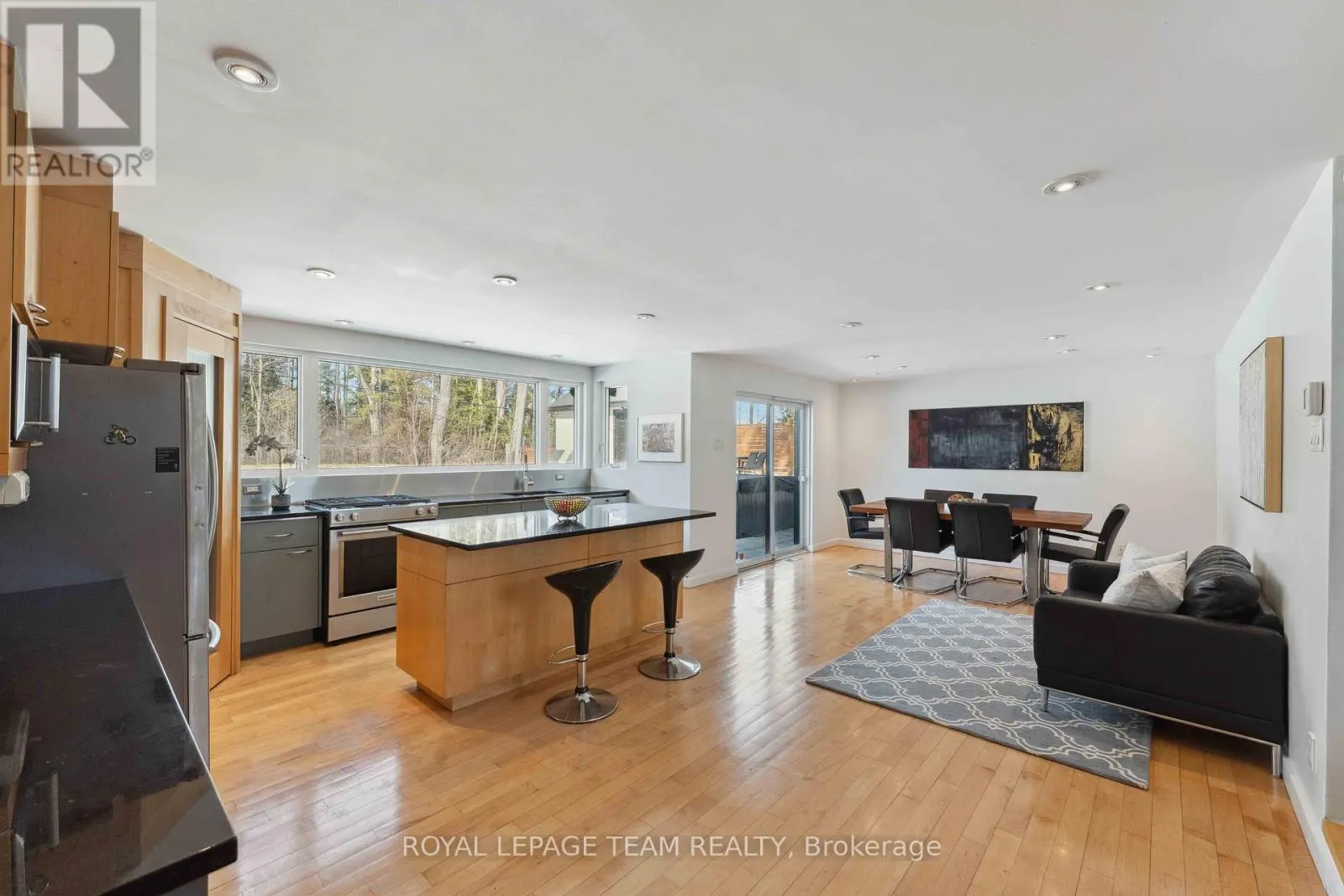 9 BURNBANK STREET