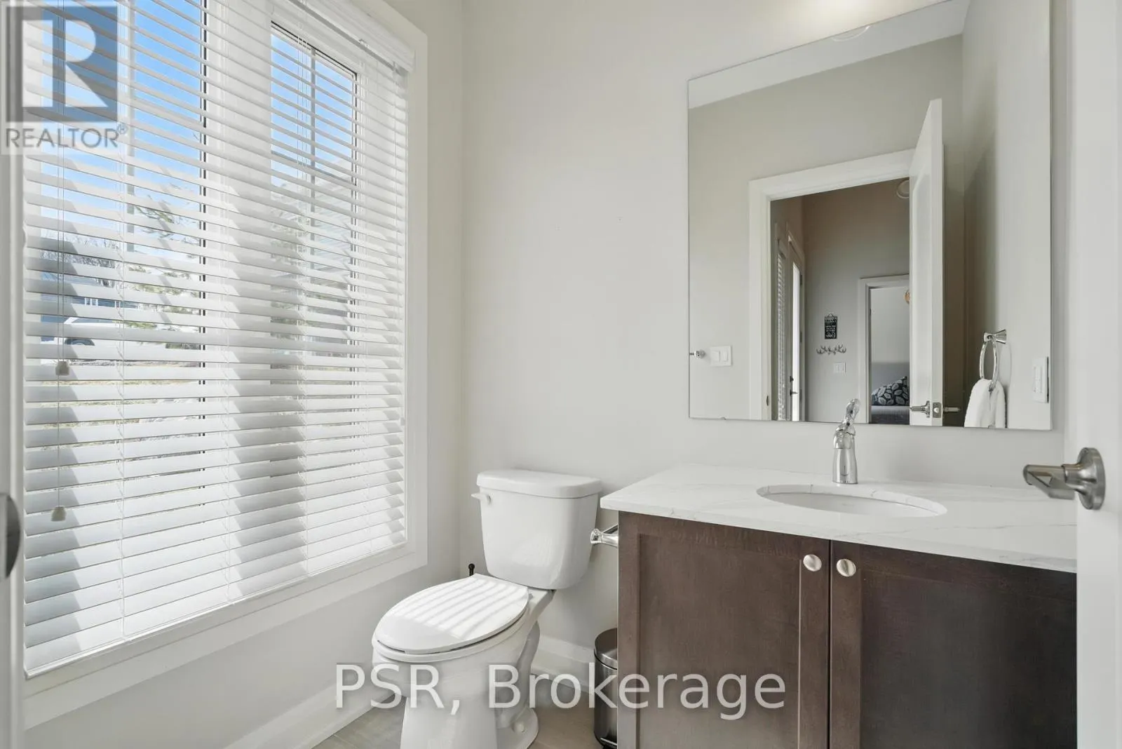 15 - 2054 PENINSULA ROAD, #15