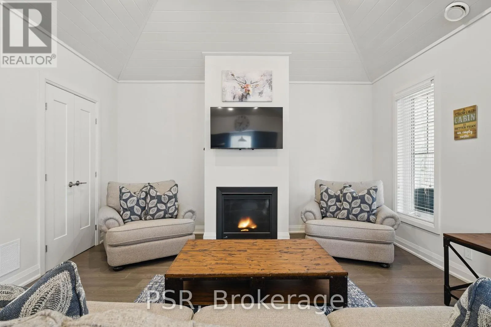 15 - 2054 PENINSULA ROAD, #15