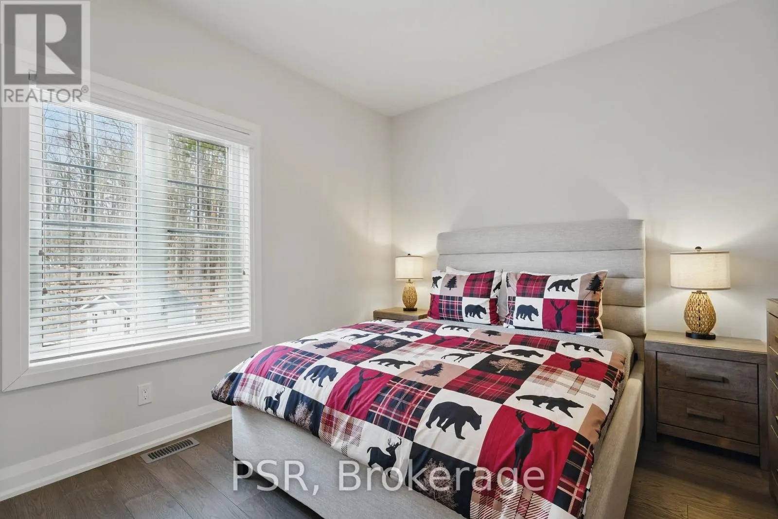 15 - 2054 PENINSULA ROAD, #15