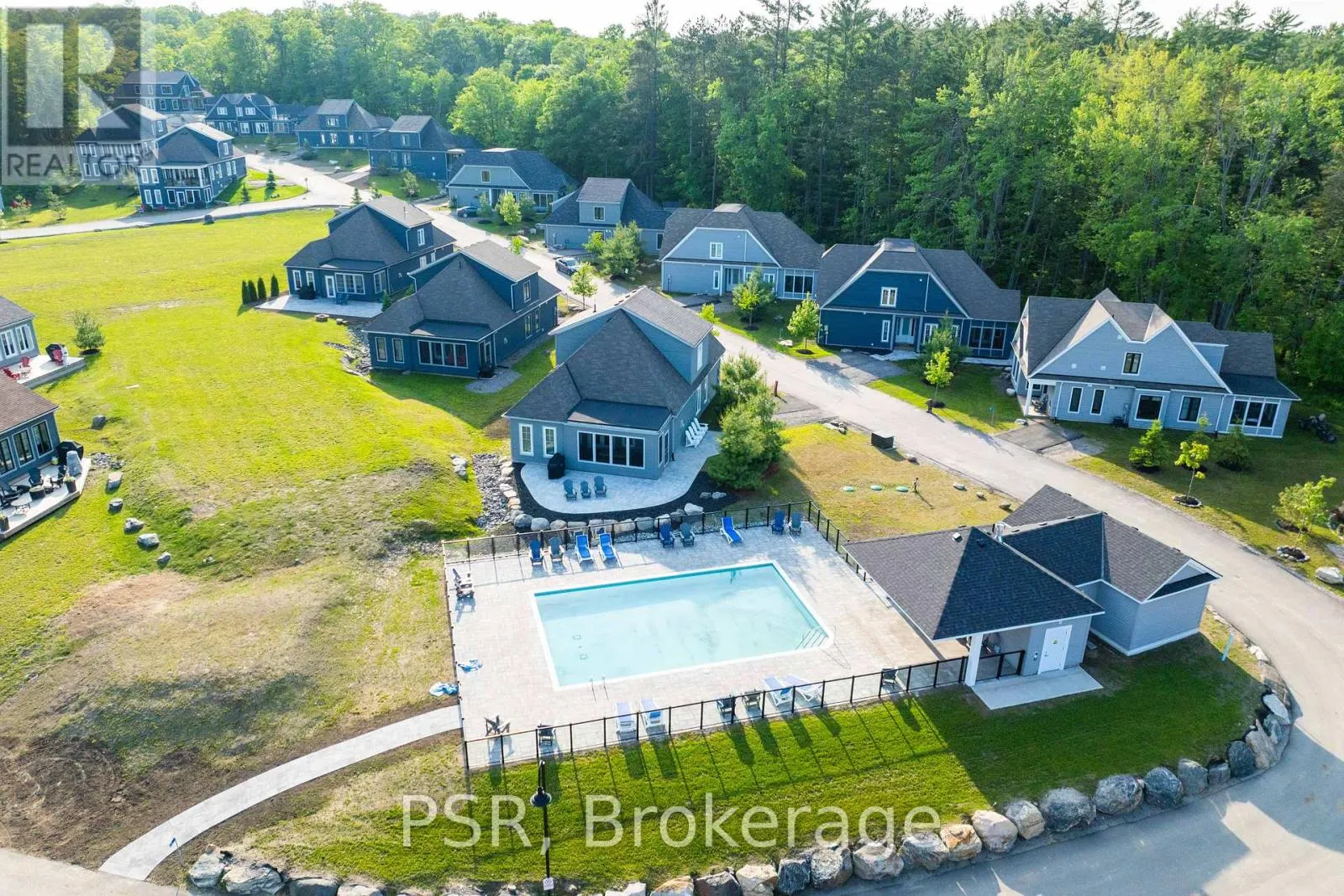 15 - 2054 PENINSULA ROAD, #15