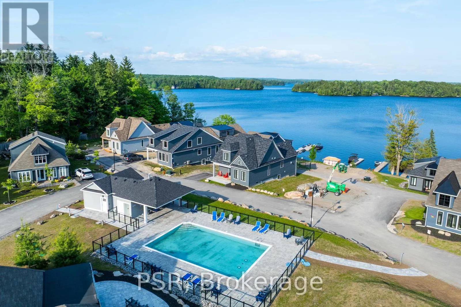 15 - 2054 PENINSULA ROAD, #15