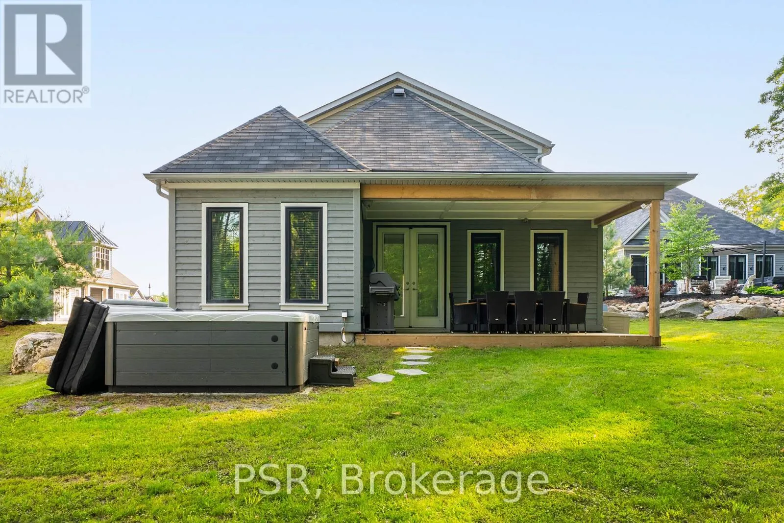 15 - 2054 PENINSULA ROAD, #15
