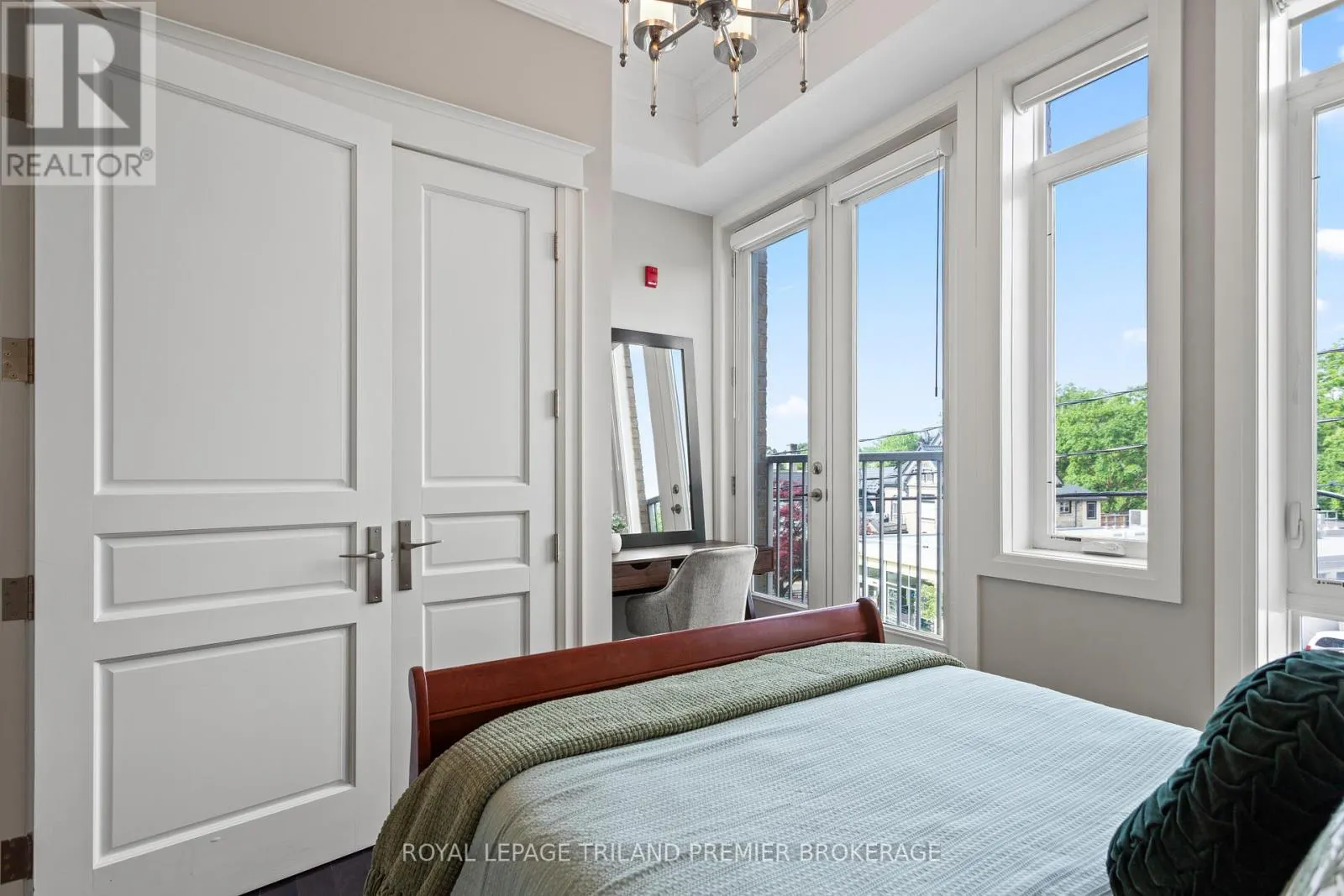 303 - 162 WORTLEY ROAD, #303