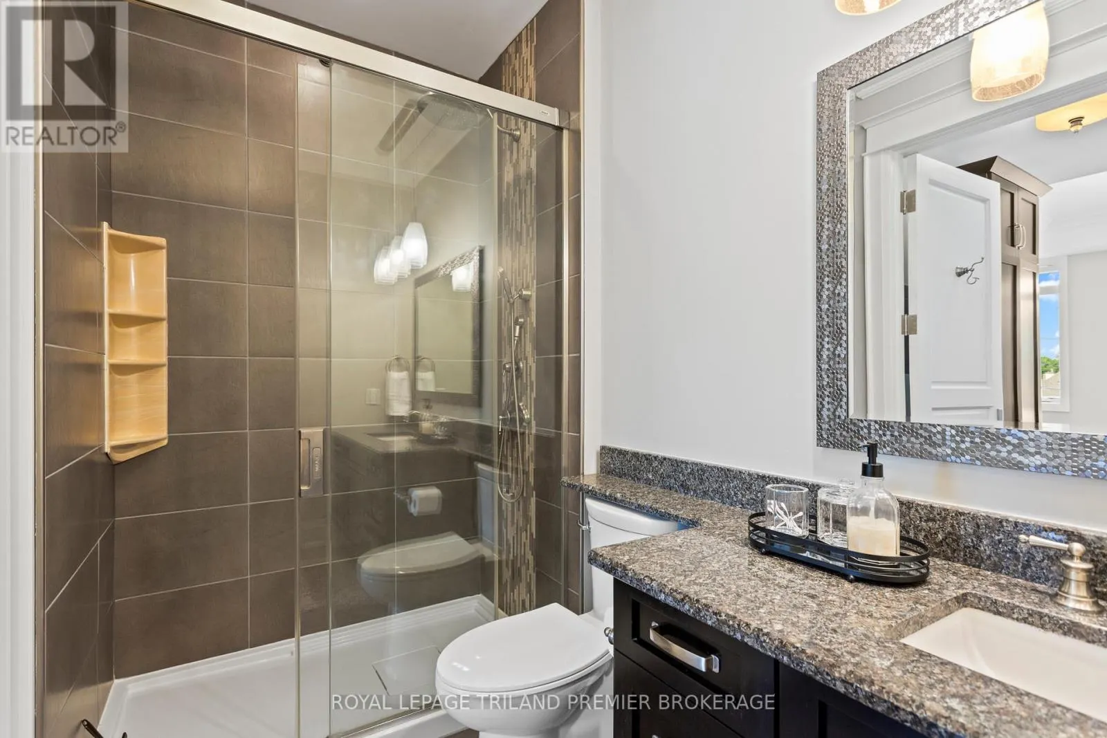 303 - 162 WORTLEY ROAD, #303