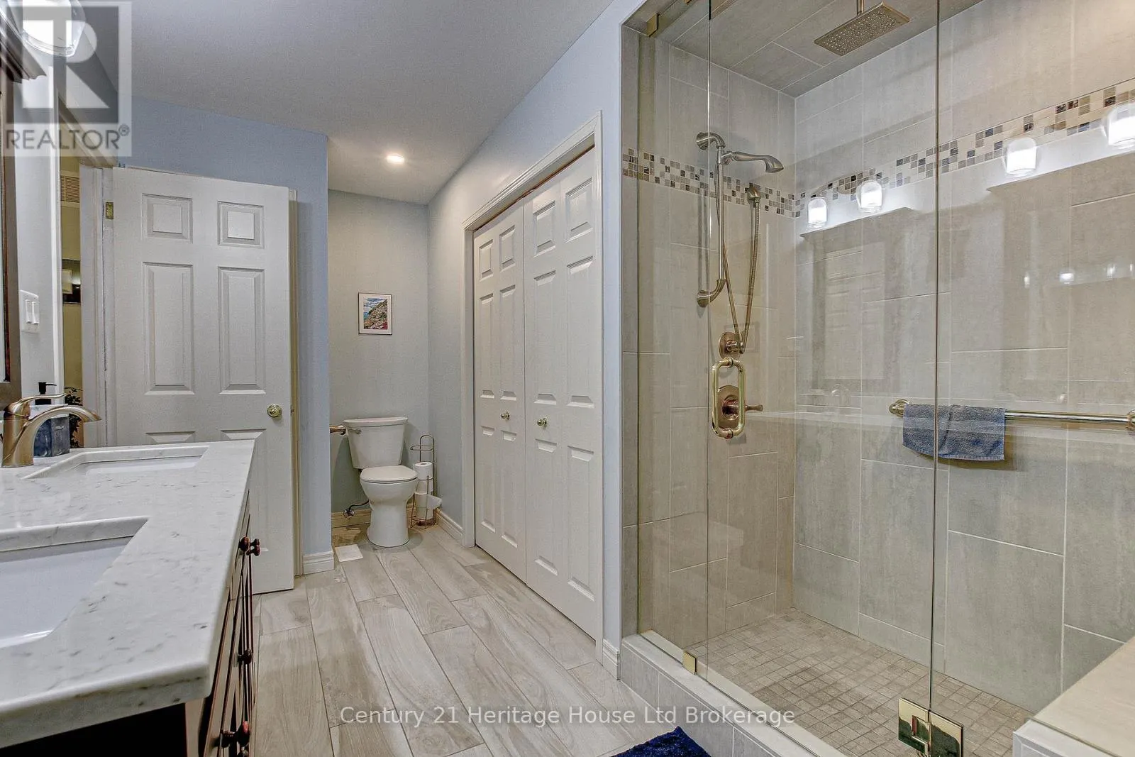 24 - 87 DONKER DRIVE, #24