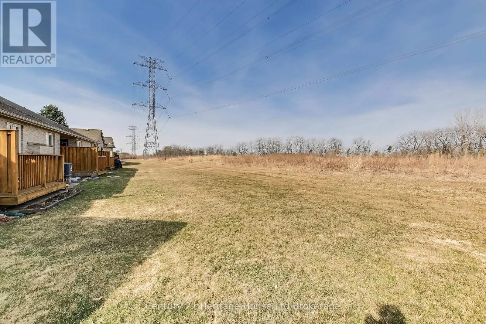 24 - 87 DONKER DRIVE, #24