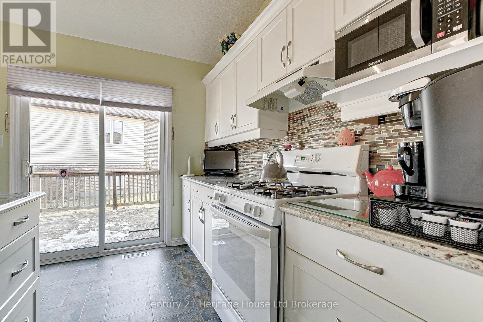 24 - 87 DONKER DRIVE, #24