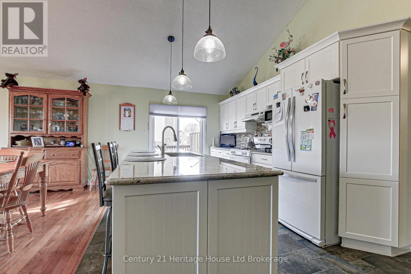 24 - 87 DONKER DRIVE, #24