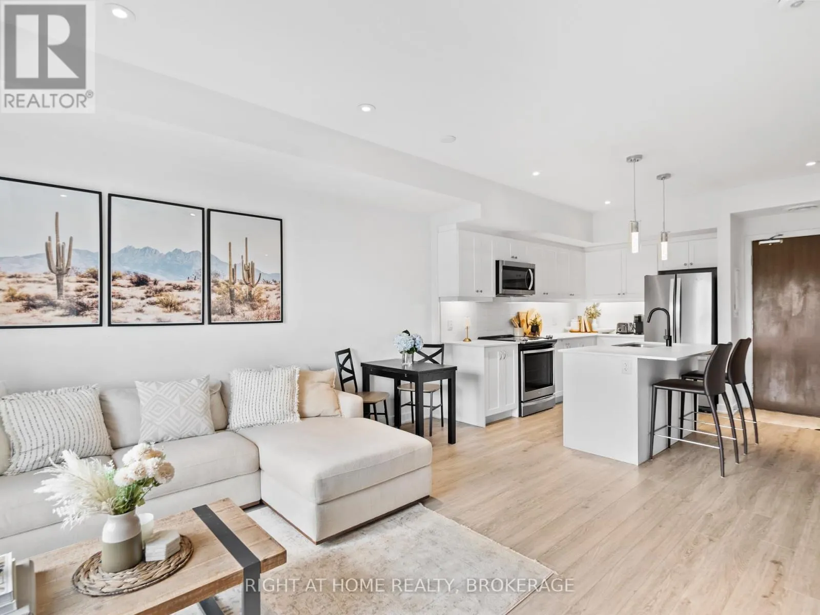 503 - 16 MARKLE CRESCENT