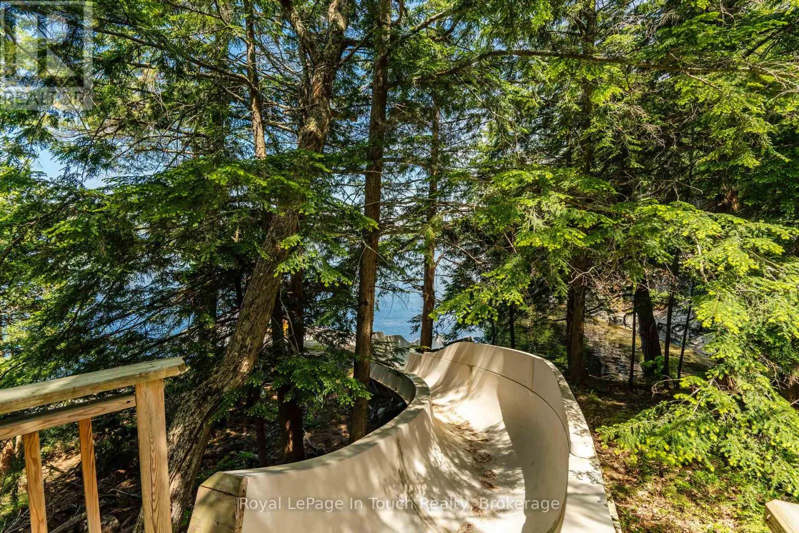 4 IS 270 GEORGIAN BAY ISLAND