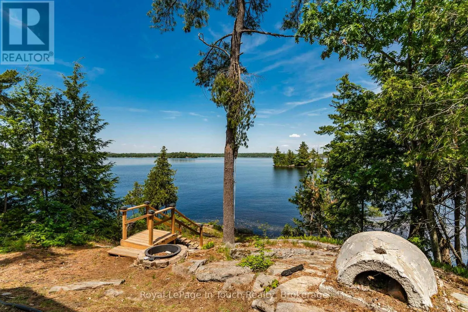 4 IS 270 GEORGIAN BAY ISLAND