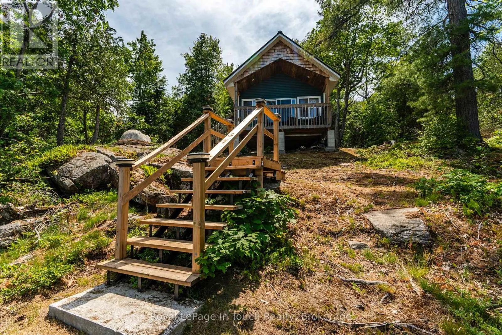 4 IS 270 GEORGIAN BAY ISLAND