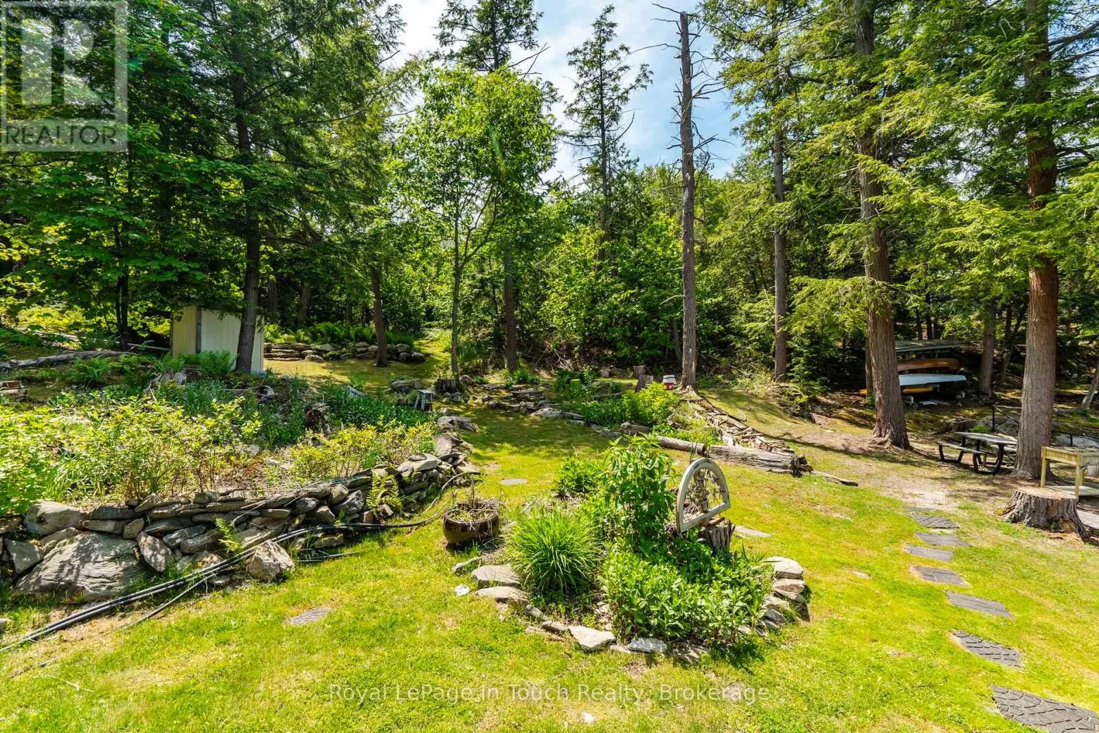 4 IS 270 GEORGIAN BAY ISLAND