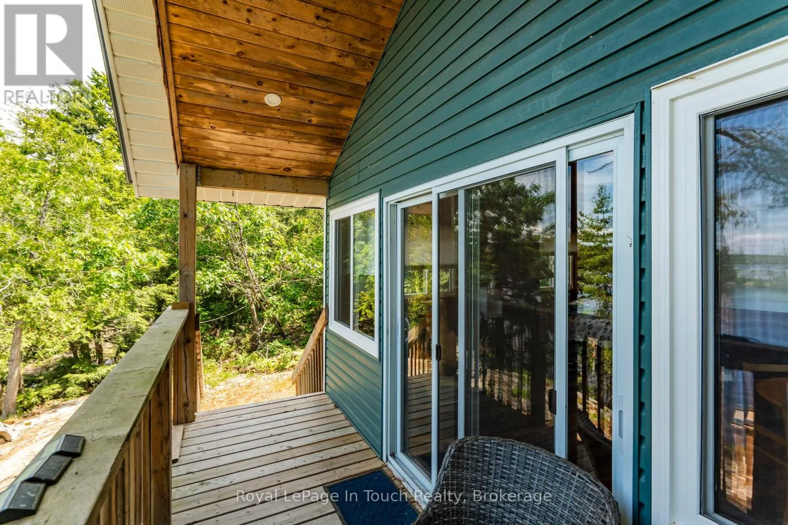 4 IS 270 GEORGIAN BAY ISLAND