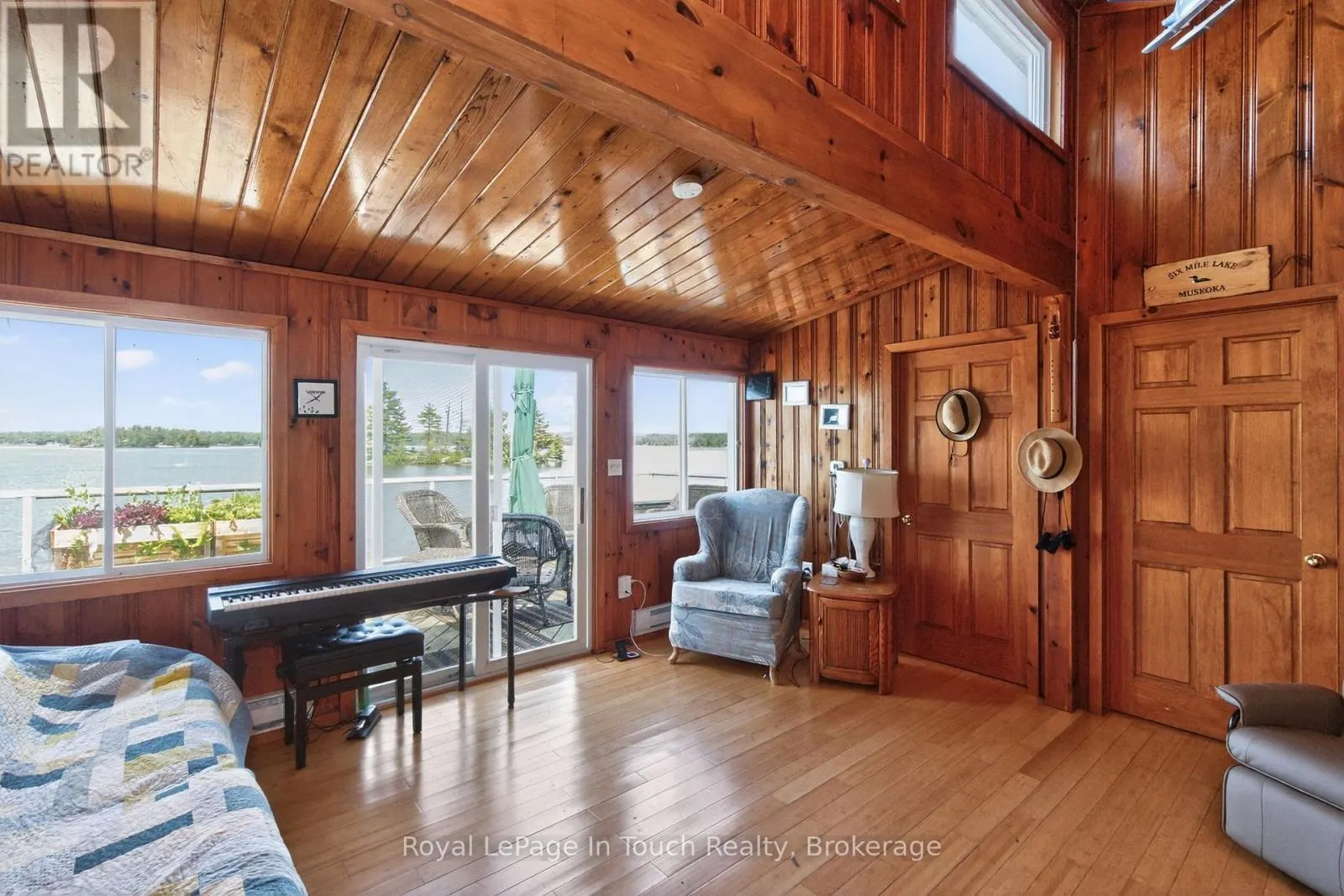 4 IS 270 GEORGIAN BAY ISLAND
