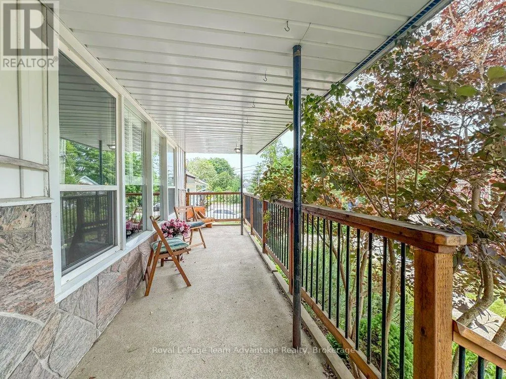 1 VICTORIA AVENUE
