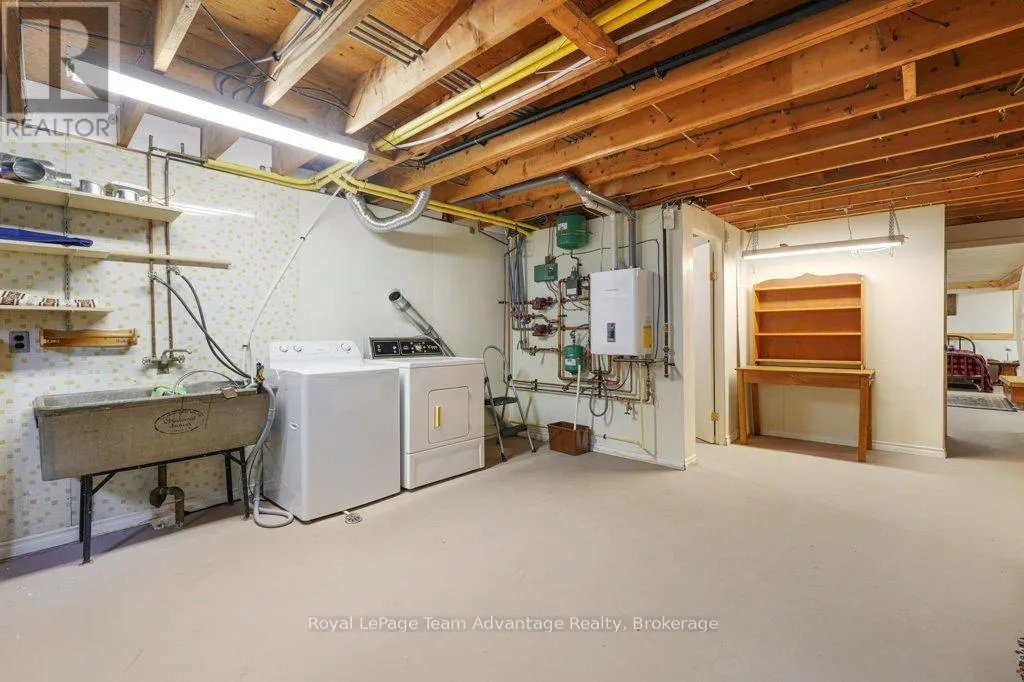1 VICTORIA AVENUE