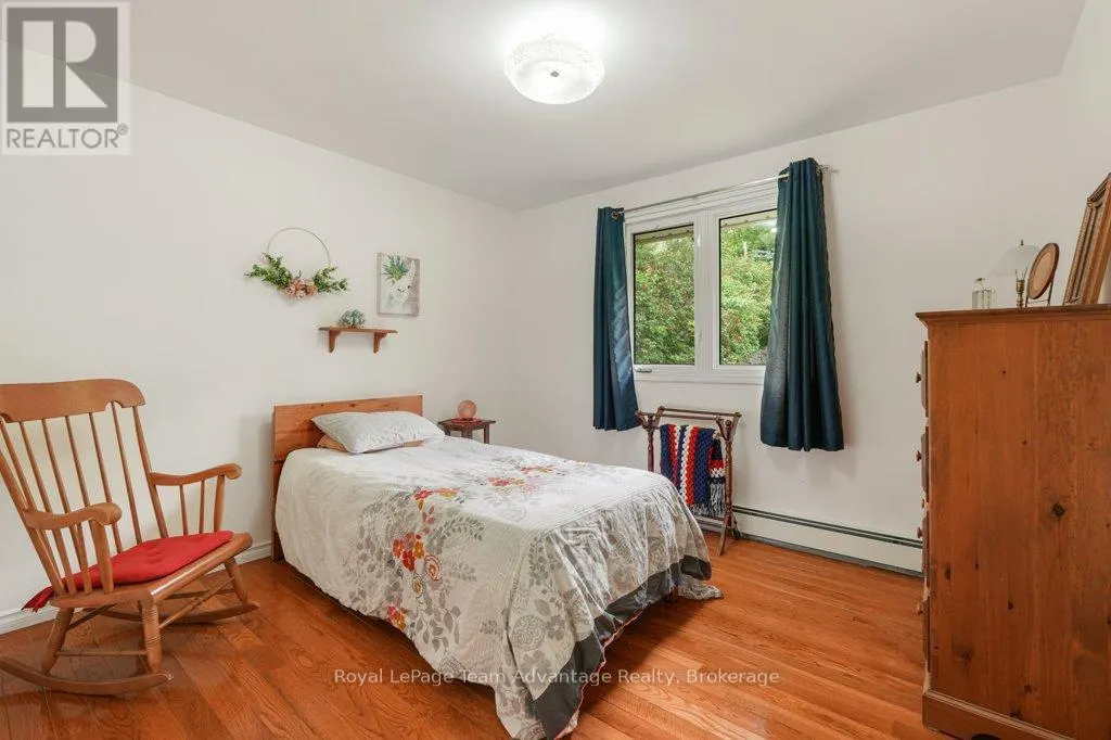 1 VICTORIA AVENUE