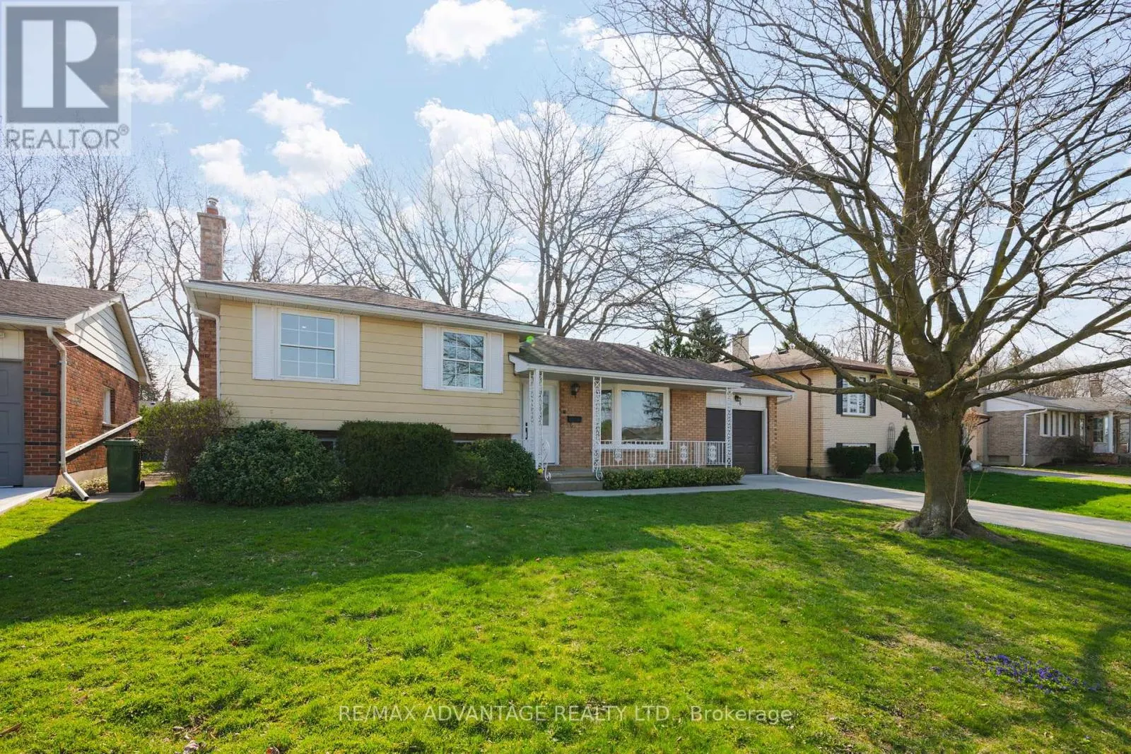 26 LUTON CRESCENT