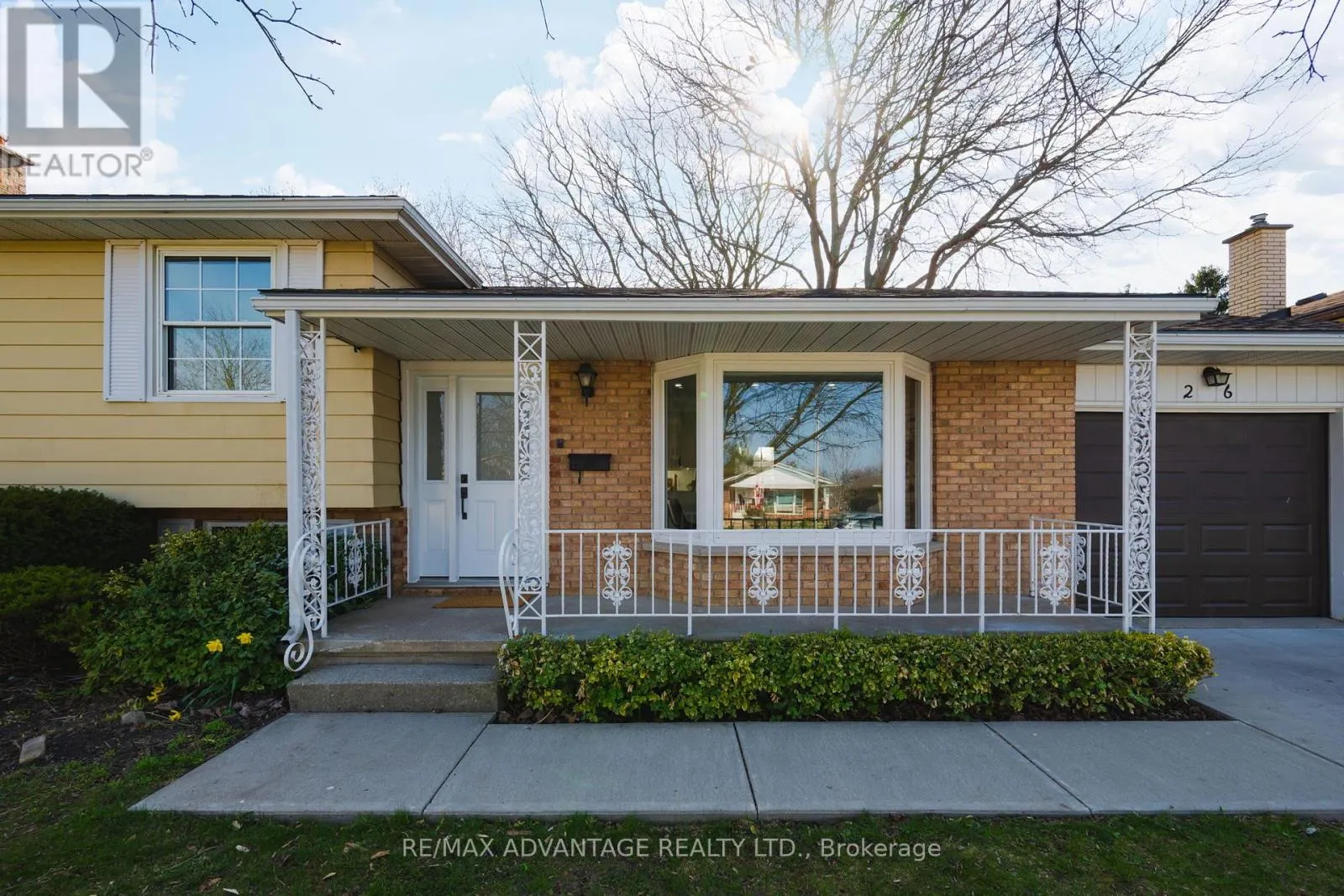 26 LUTON CRESCENT