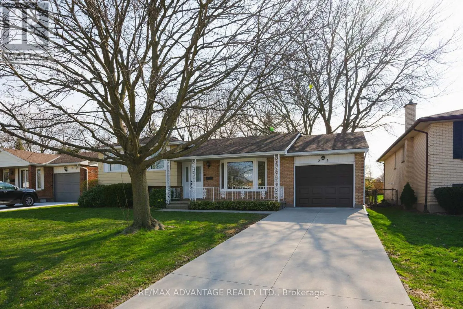 26 LUTON CRESCENT