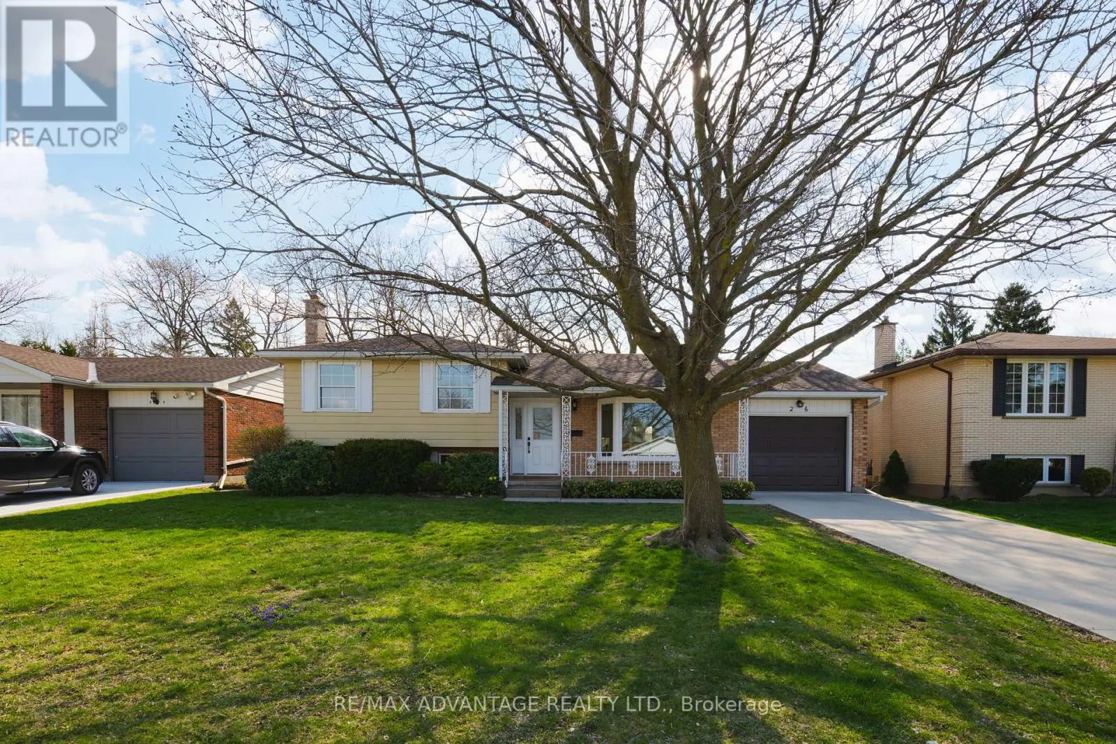 26 LUTON CRESCENT
