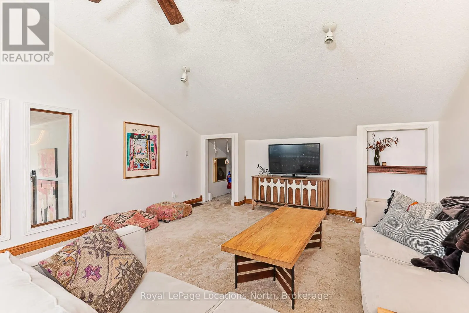 296 LAKESHORE ROAD N