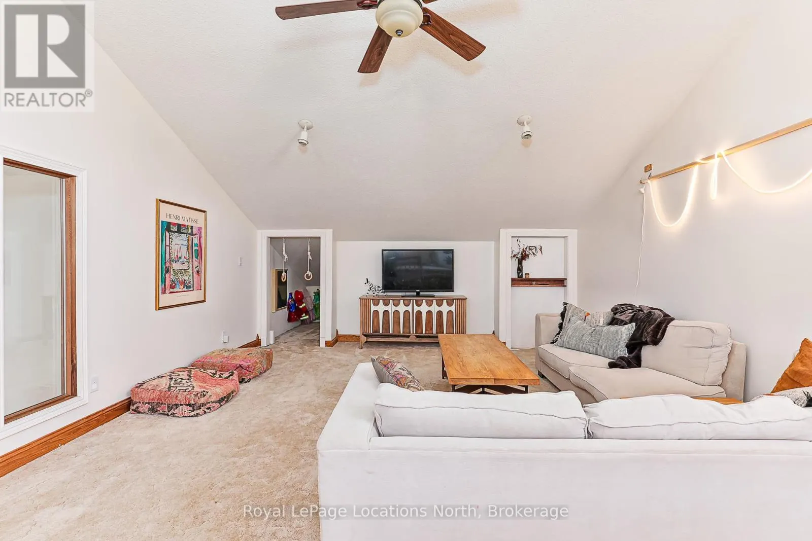 296 LAKESHORE ROAD N