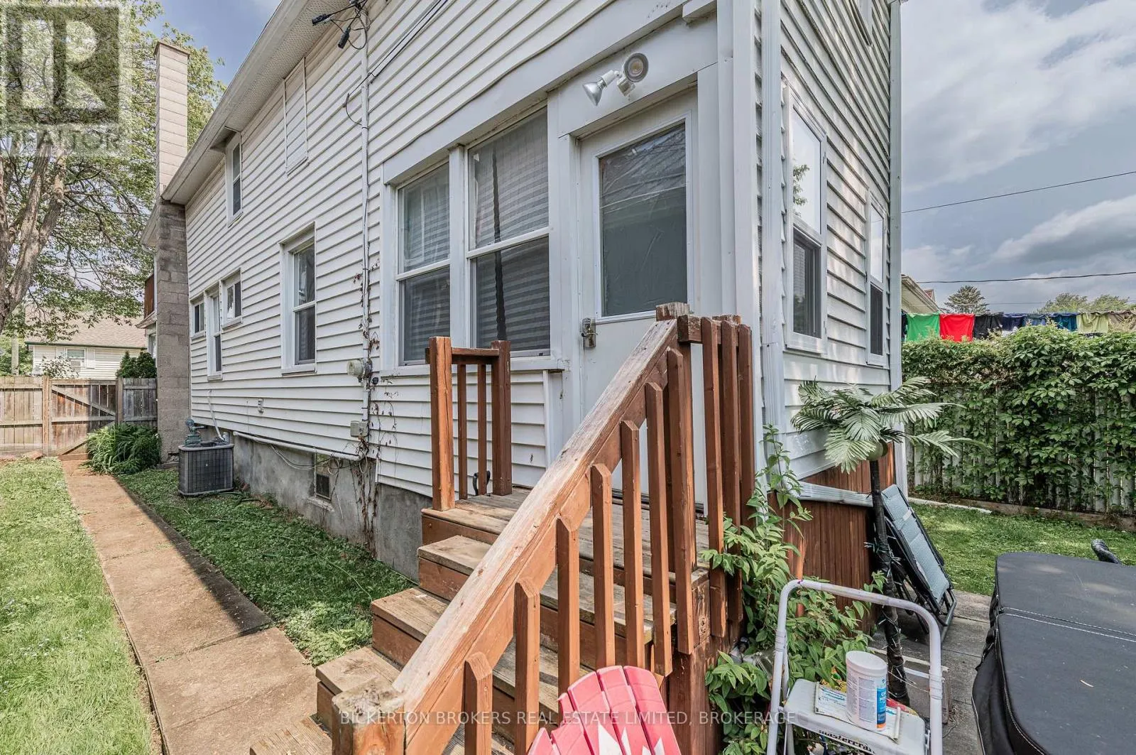 233 NORTH STREET N