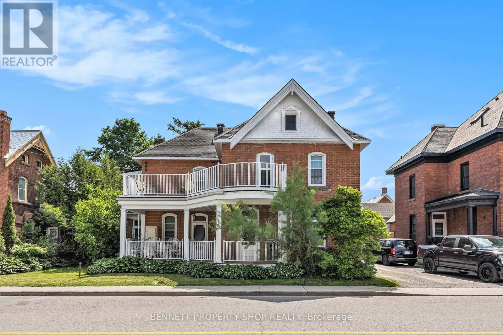 10 ROCHESTER STREET