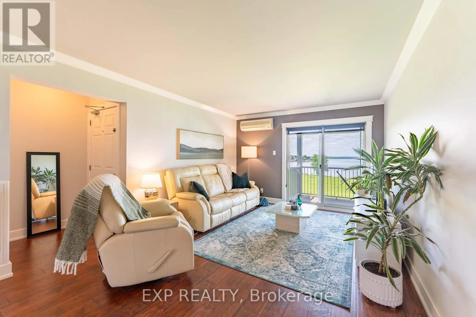 B6 - 160 EDWARDS STREET