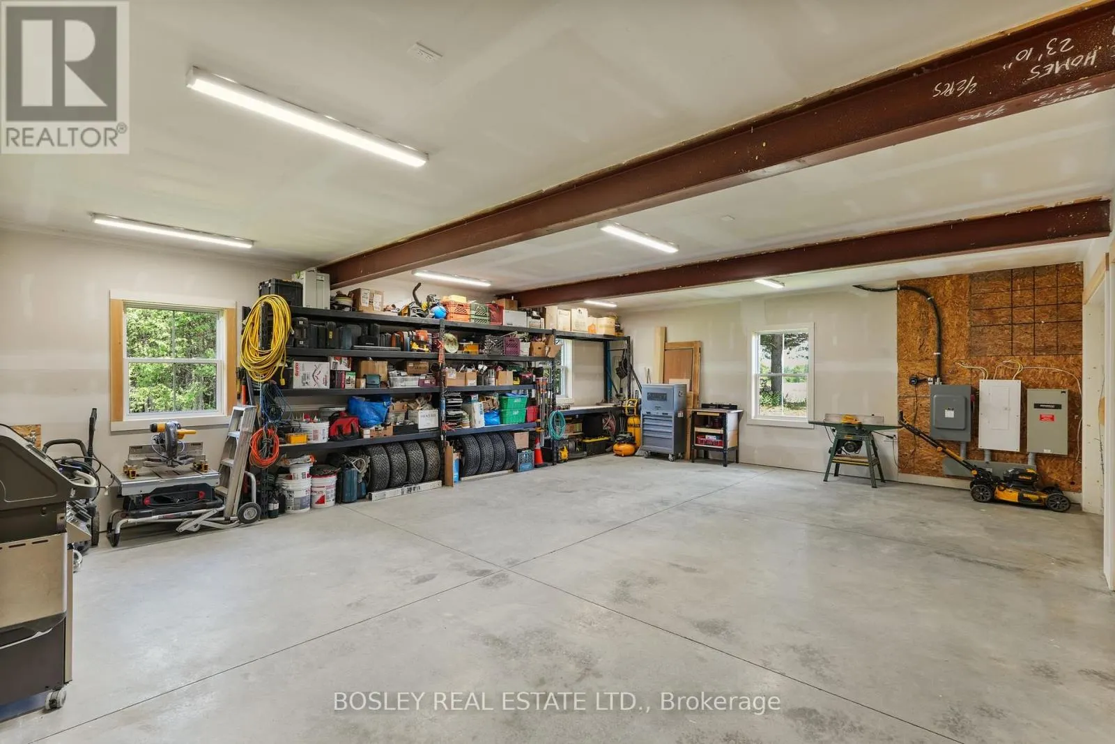 3055 SAWMILL ROAD
