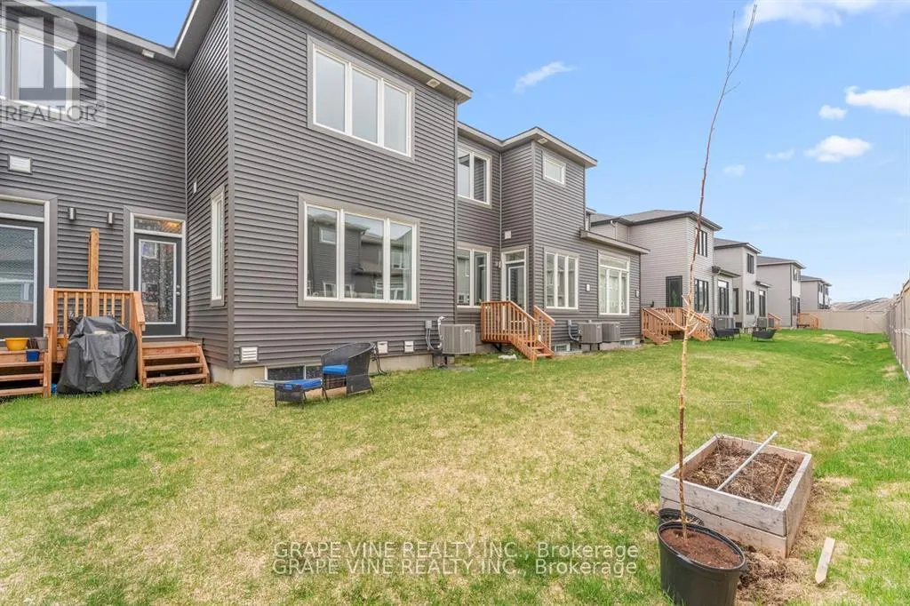 678 TALIESIN CRESCENT