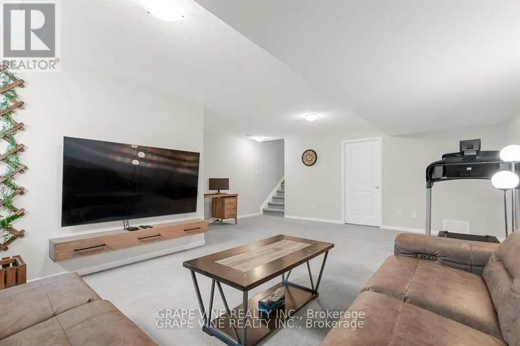 678 TALIESIN CRESCENT