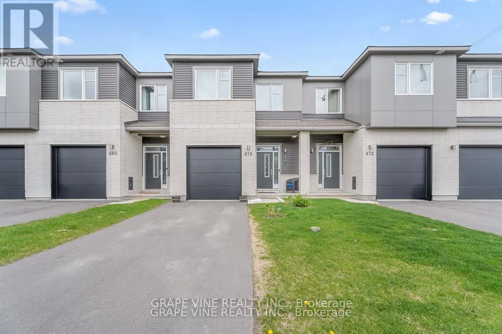 678 TALIESIN CRESCENT