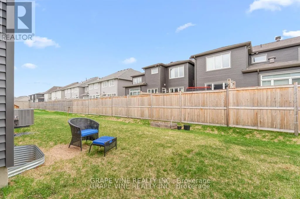 678 TALIESIN CRESCENT