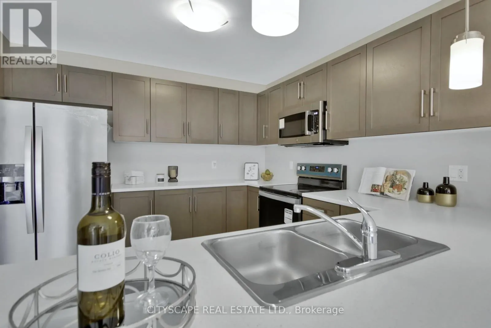 46 GRIFFITH WAY