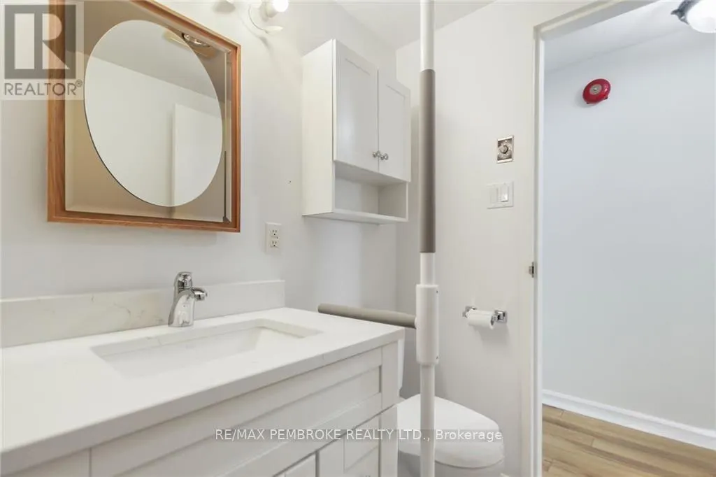 408 - 206 WOODWARD STREET, #408