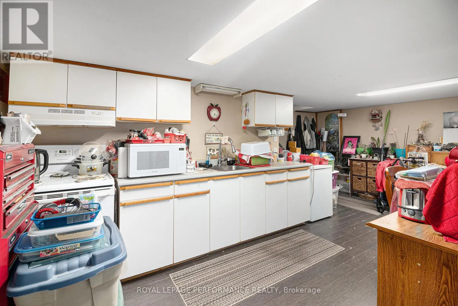 656 ST FELIX STREET