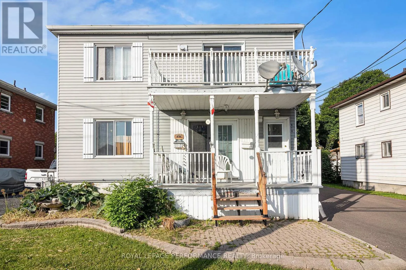 656 ST FELIX STREET
