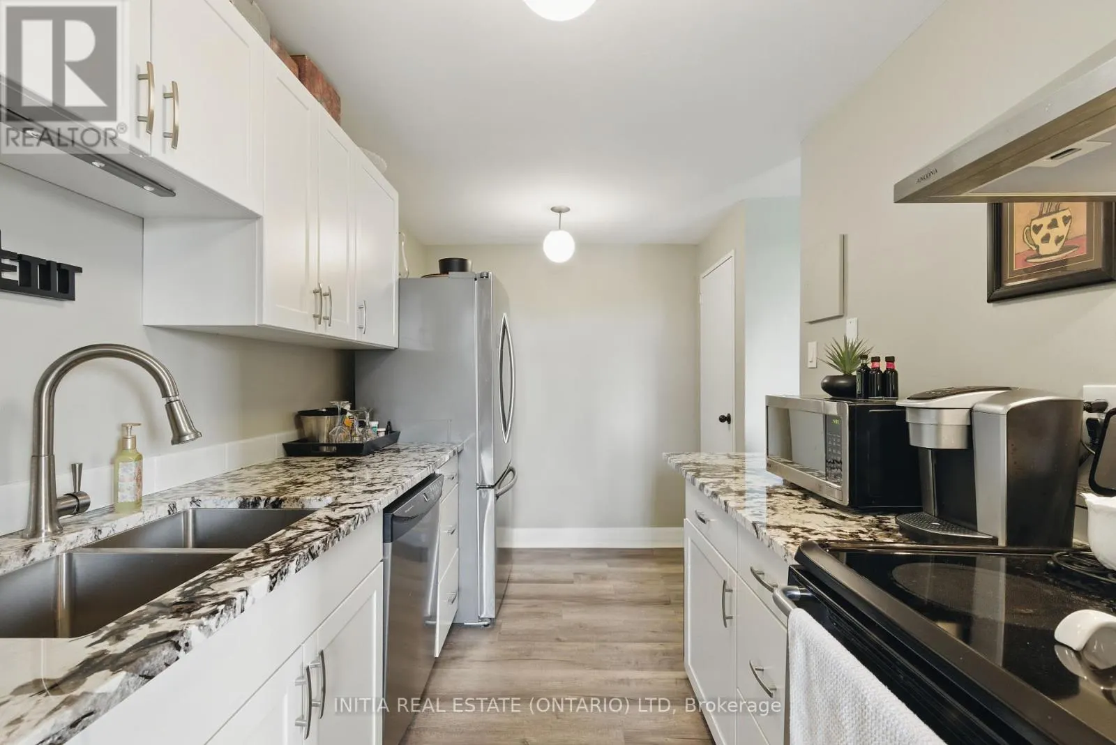 612 - 931 WONDERLAND ROAD S, #612