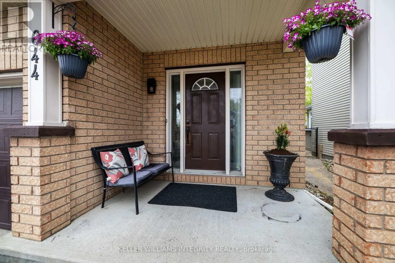 644 DEVONWOOD CIRCLE