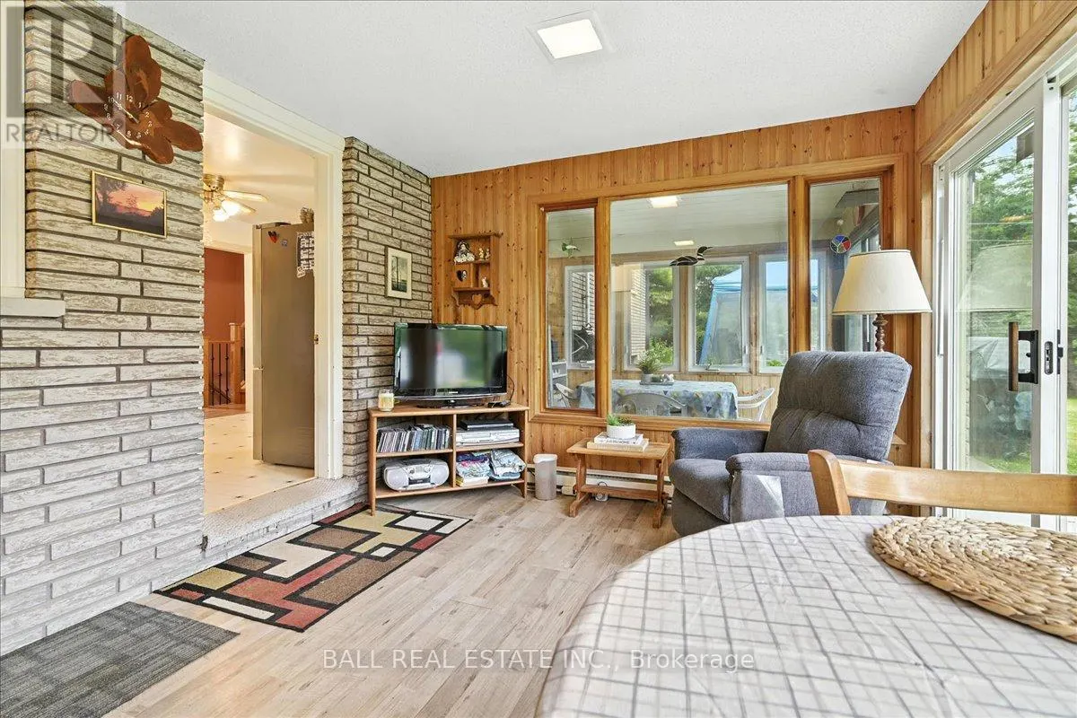 601 CHURCHILL CRESCENT