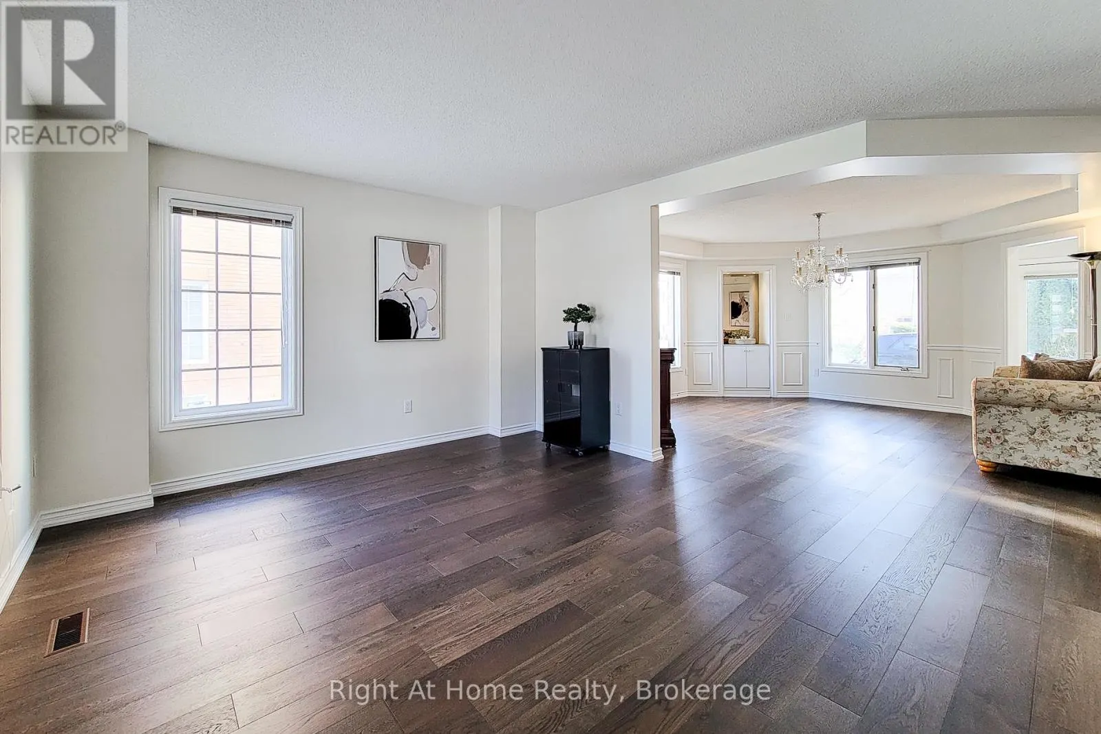 85 MEADOWLANDS BOULEVARD