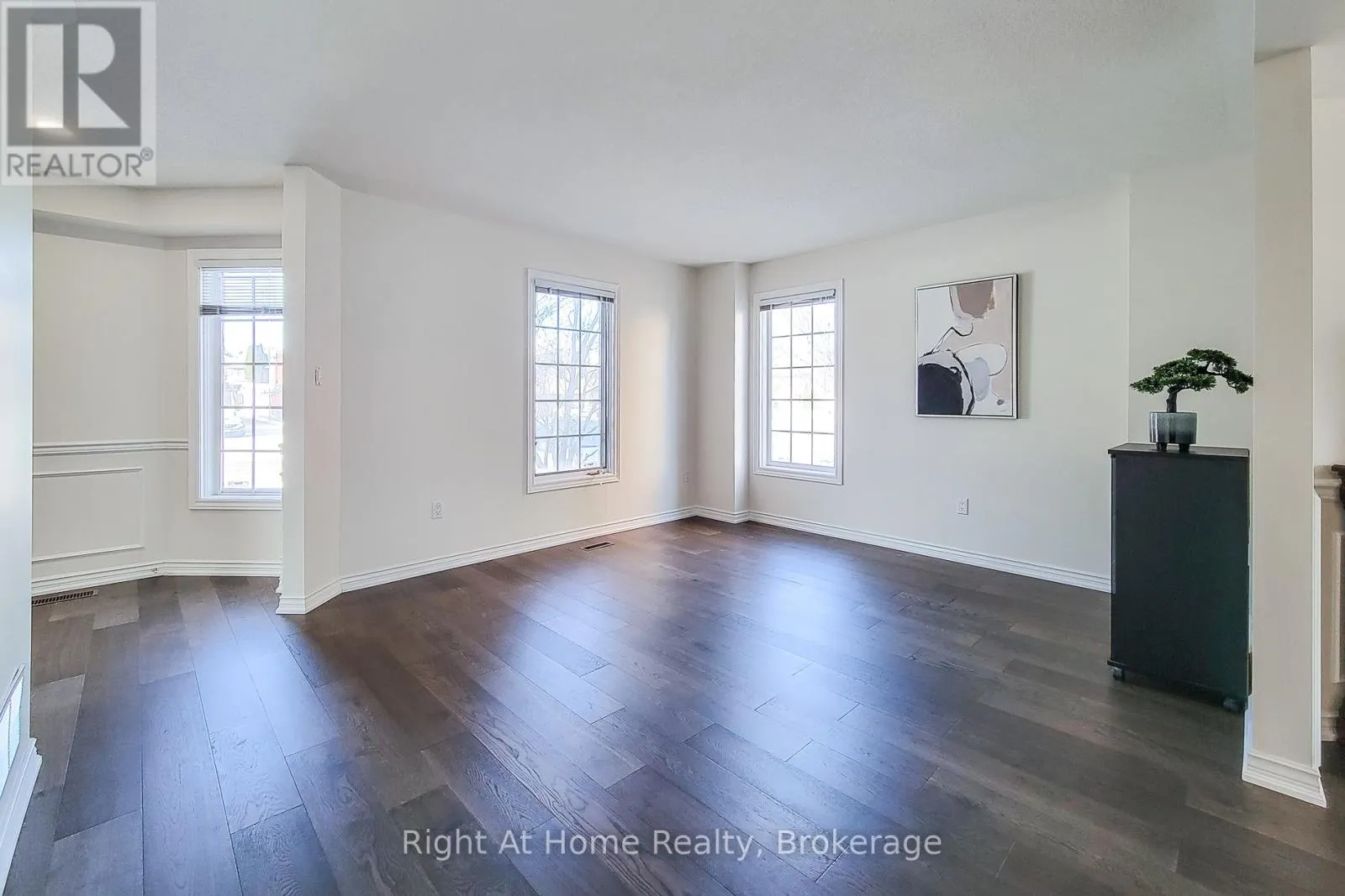 85 MEADOWLANDS BOULEVARD