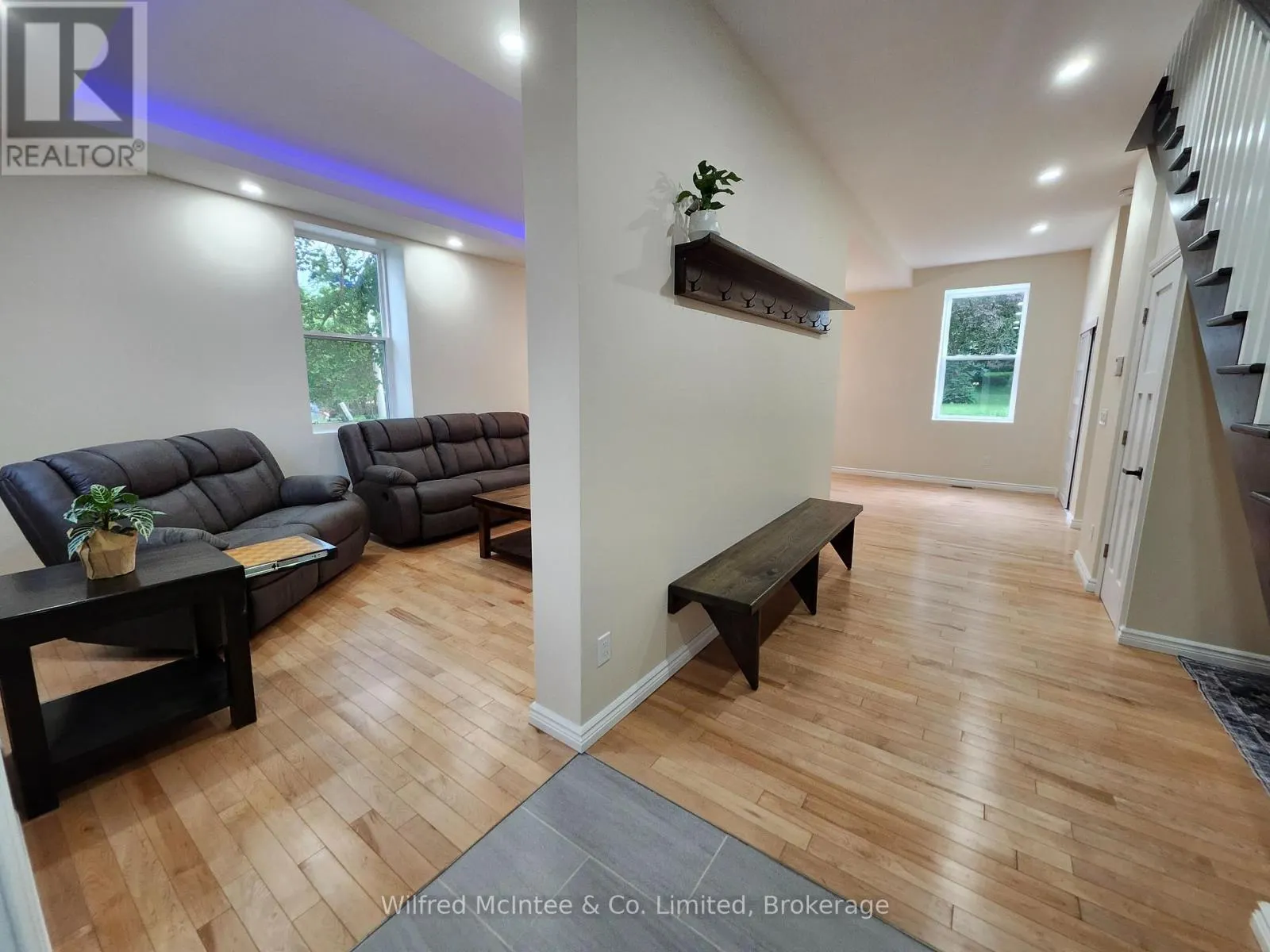 36 BROWNLEE STREET S
